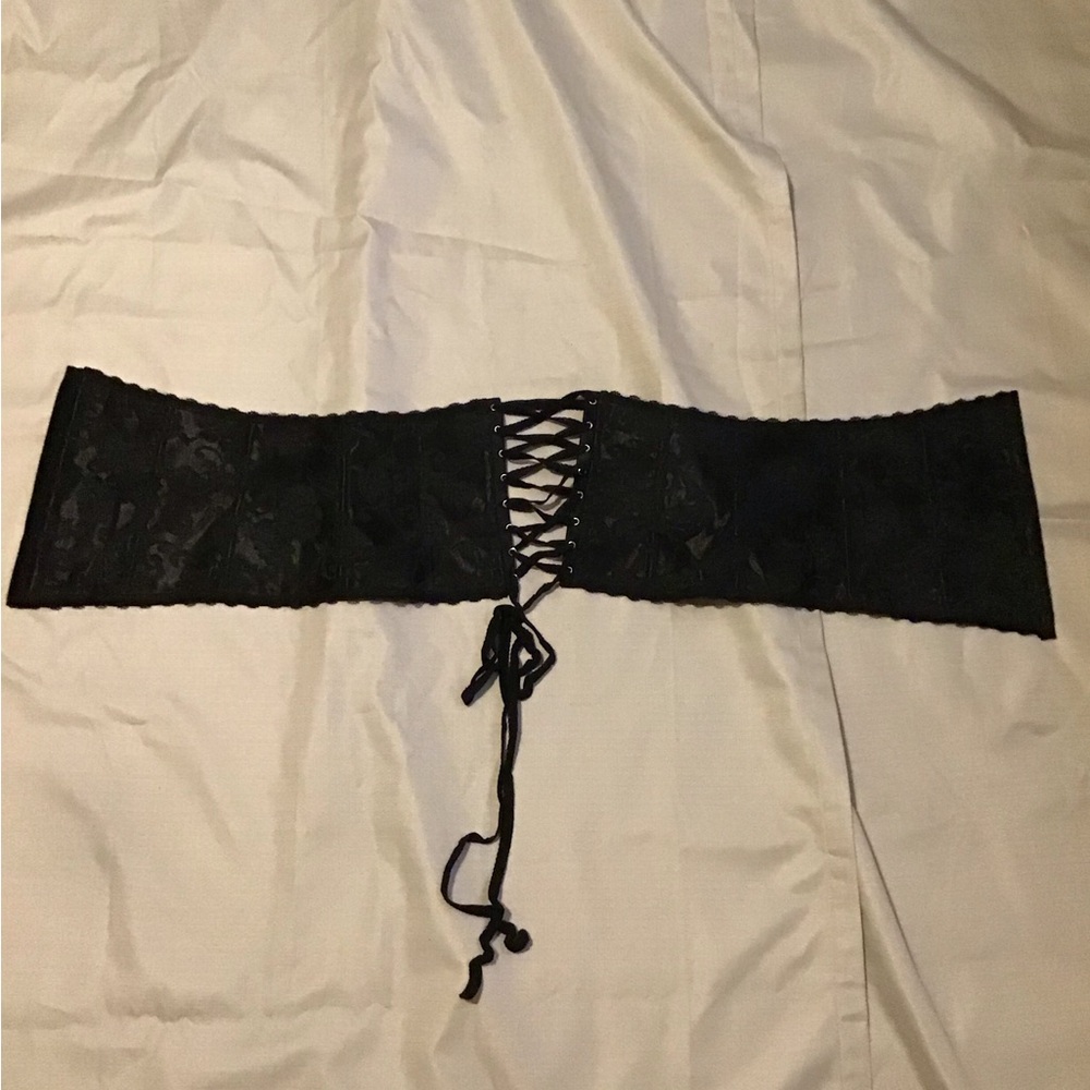 Frederick's of Hollywood Elegant Black Lace Corset